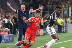 Video bóng đá Fenerbahce - Benfica: Đội Mourinho đá hơn người vẫn bất lực (Cúp C1)
