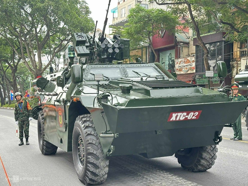 Xe thiết giáp chống khủng bố XTC-02 do Tổng cục Công nghiệp Quốc phòng Việt Nam nghiên cứu, chế tạo. Ảnh: Hương Linh