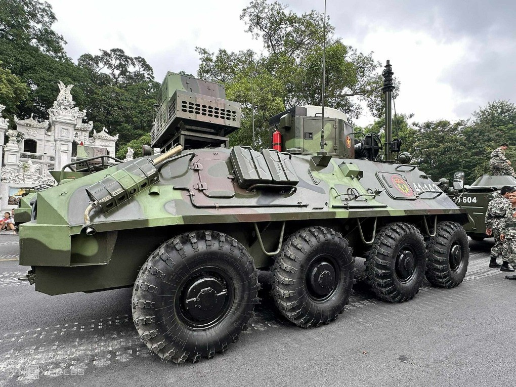 Xe chỉ huy thông tin PR-DM-60-PU do Việt Nam nghiên cứu, cải tiến. Ảnh: Hương Linh