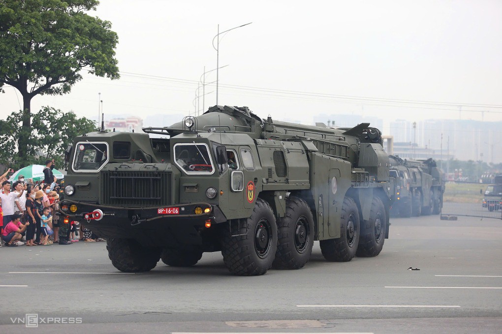 Bộ đội, xe pháo đổ về Ba Đình chuẩn bị hợp luyện - 69