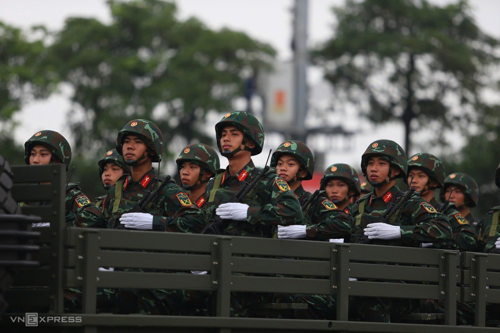 Bộ đội, xe pháo đổ về Ba Đình chuẩn bị hợp luyện - 70