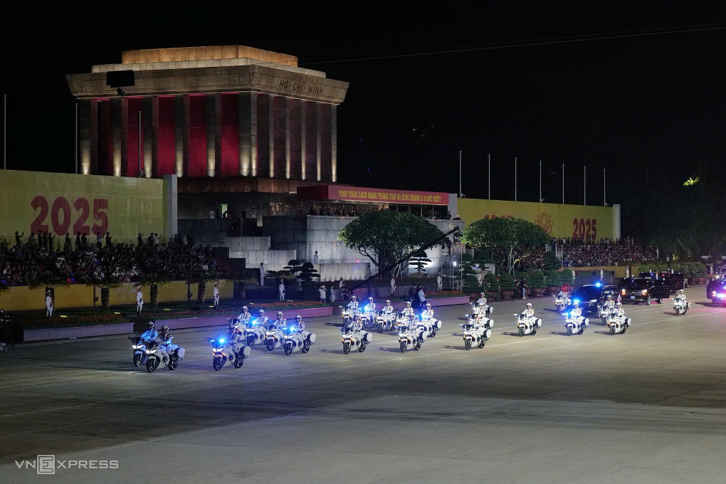 Buổi hợp luyện đầu tiên tại quảng trường Ba Đình - 35