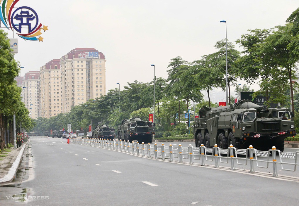 Bộ đội, xe pháo đổ về Ba Đình chuẩn bị hợp luyện - 40