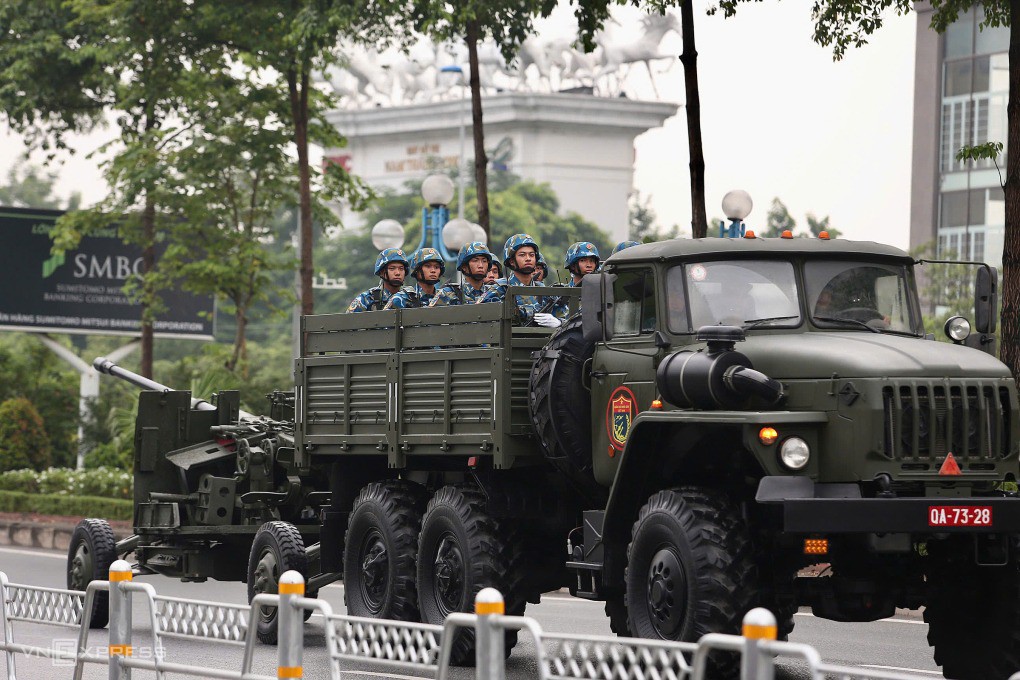 Bộ đội, xe pháo đổ về Ba Đình chuẩn bị hợp luyện - 41