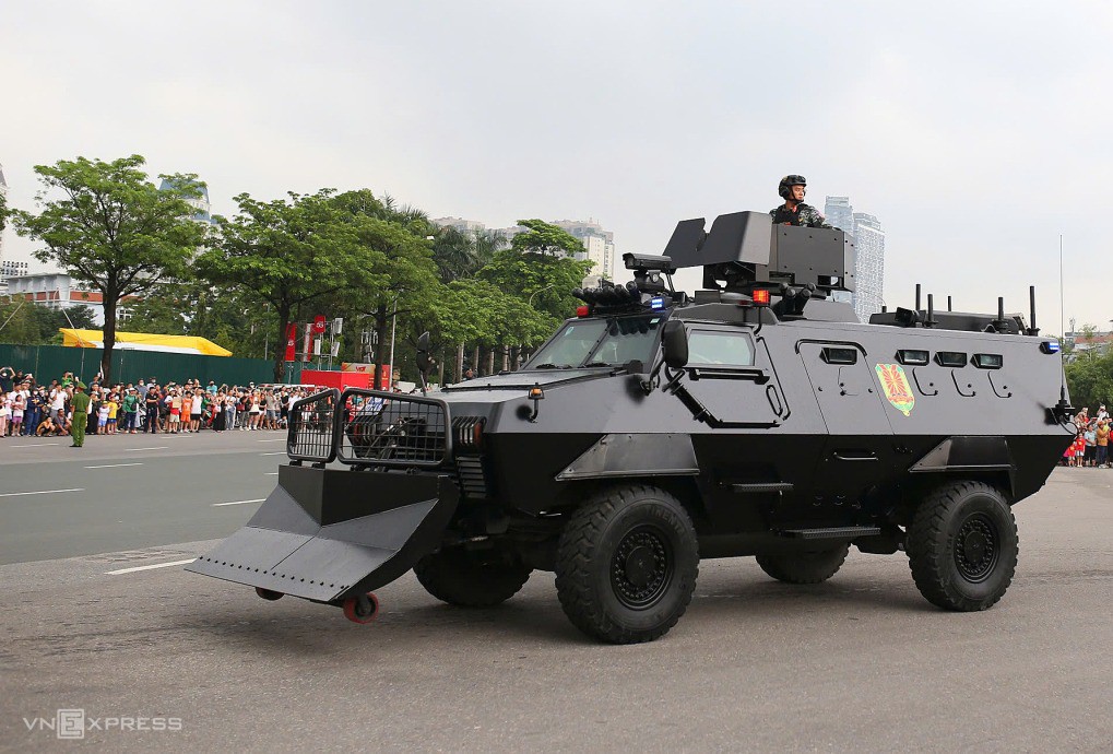 Bộ đội, xe pháo đổ về Ba Đình chuẩn bị hợp luyện - 56