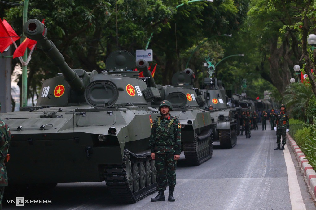 Bộ đội, xe pháo đổ về Ba Đình chuẩn bị hợp luyện - 26