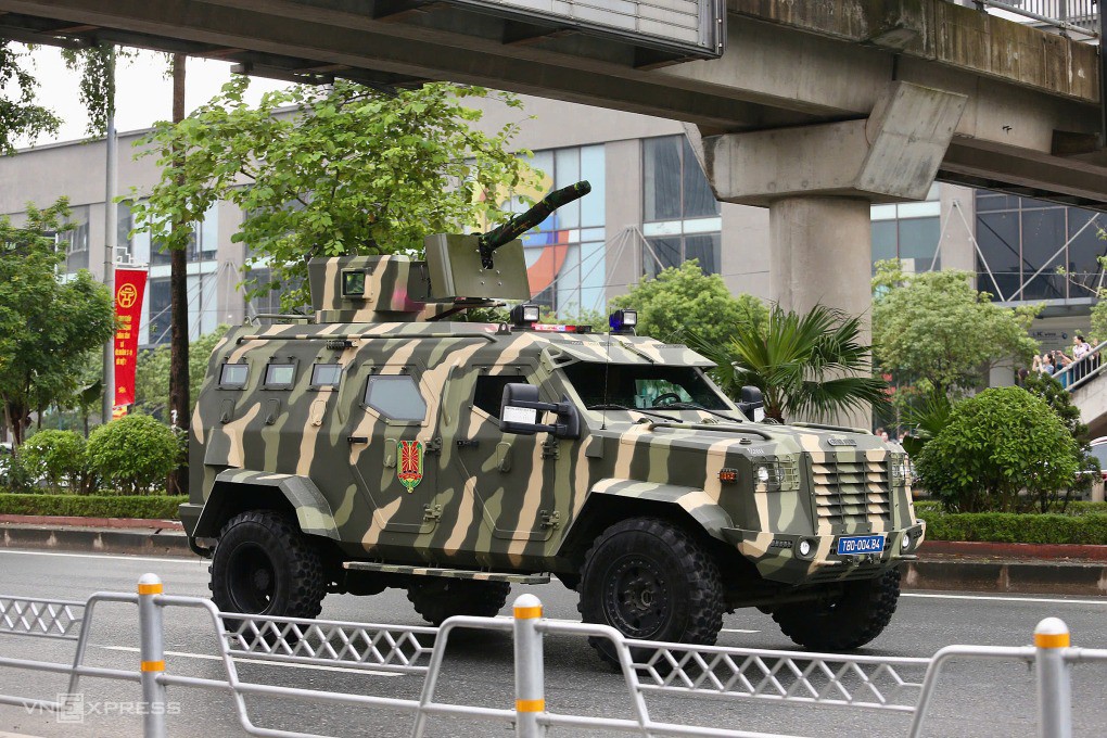 Xe bọc thép Guardian Tactical 4x4 của lực lượng cảnh sát cơ động. Ảnh: Hiếu Lương