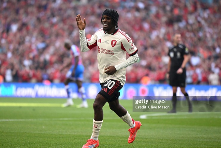 Frimpong phải nghỉ thi đấu dài hạn vì chấn thương gân kheo