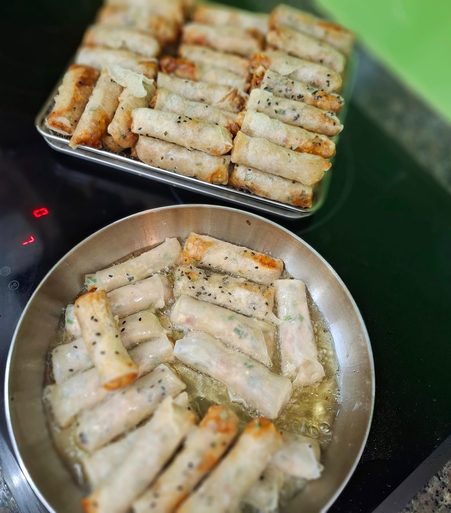 Làm nhiều có thể chiên sơ rồi cấp đông.