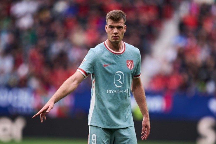 Sorloth không còn muốn ngồi dự bị tại Atletico.