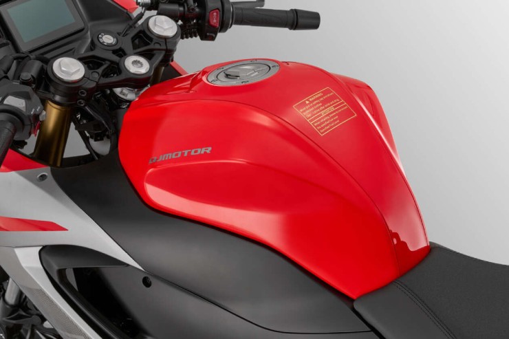Ra mắt môtô mới 2025 QJMotor SRK250R hút dân tập chơi - 2