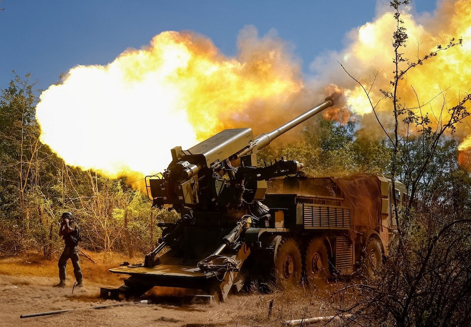 Chiến trường Ukraine vẫn nóng bất chấp các diễn biến trong đàm phán hướng tới hòa bình. Ảnh: Reuters