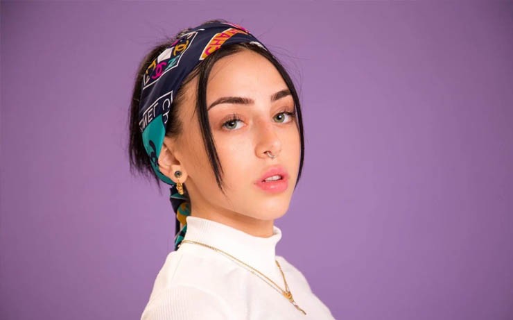 Yamal vào khách sạn với ca sĩ xinh đẹp, ham vui sau khi "gánh" Barca - 5