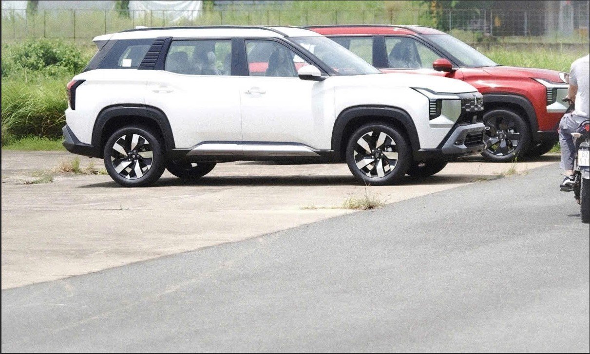 Những chiếc Mitsubishi Destinator đầu tiên lăn bánh tại Việt Nam - 4