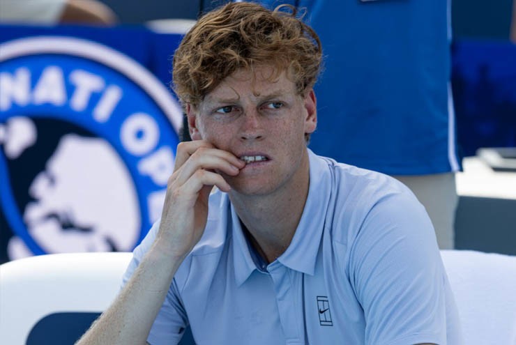 Sinner gặp vấn đề về sức khỏe