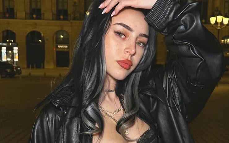 Yamal vào khách sạn với ca sĩ xinh đẹp, ham vui sau khi "gánh" Barca - 3