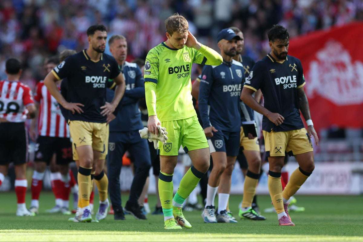 West Ham đá như một ứng cử viên xuống hạng trong trận thua Sunderland