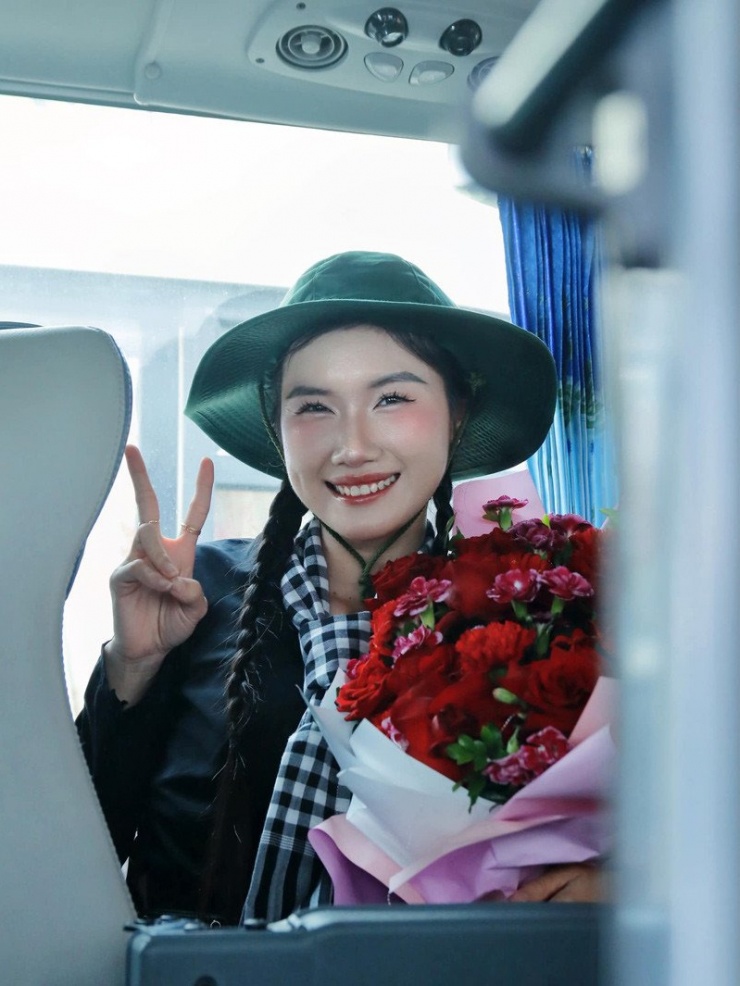 Hình ảnh dễ thương của Thiên Phúc khi lên đường ra Hà Nội thực hiện nhiệm vụ
