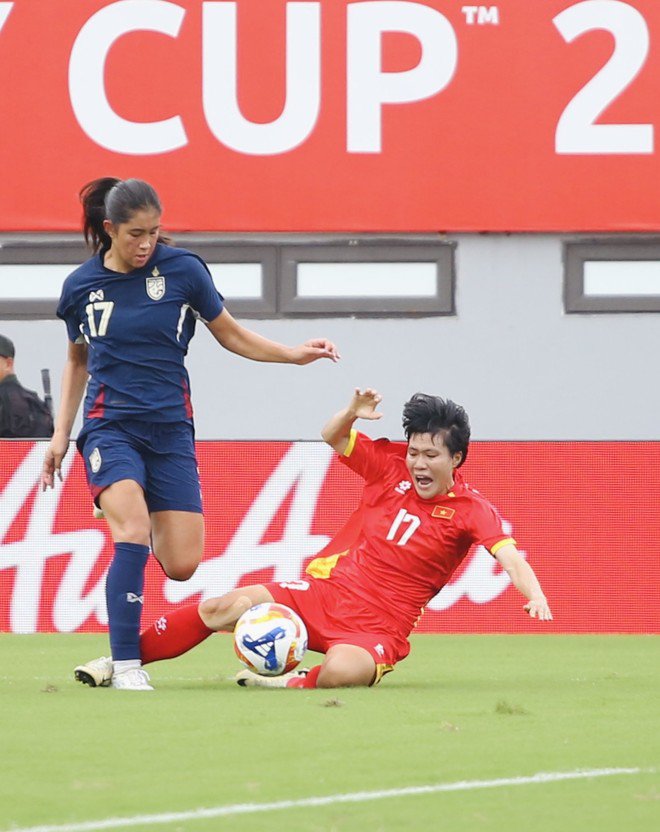Thái Lan dùng đội hình trẻ đã gây ra nhiều khó khăn cho đương kim vô địch Việt Nam tại AFF Cup nữ vừa qua