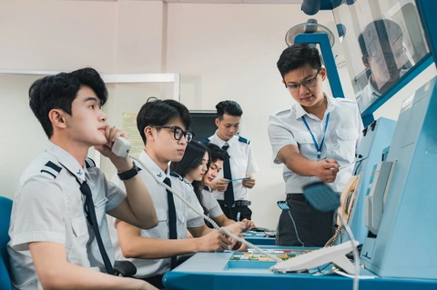 Sinh viên Học viện Hàng không Việt Nam. Ảnh: VAA