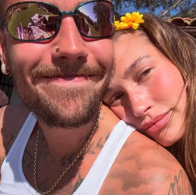 Hailey Bieber được cho là rất nhẫn nại trước những vấn đề của chồng. Ảnh: Instagram Hailey Bieber