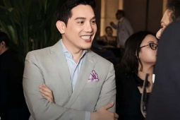 Doanh nhân điển trai 42 tuổi chưa vợ, sở hữu thương hiệu chiếu phim...