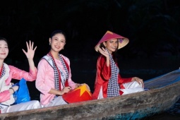 Dàn hoa hậu quốc tế trải nghiệm sông nước miệt vườn