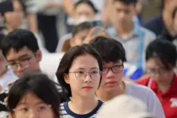 Khó như trượt đại học