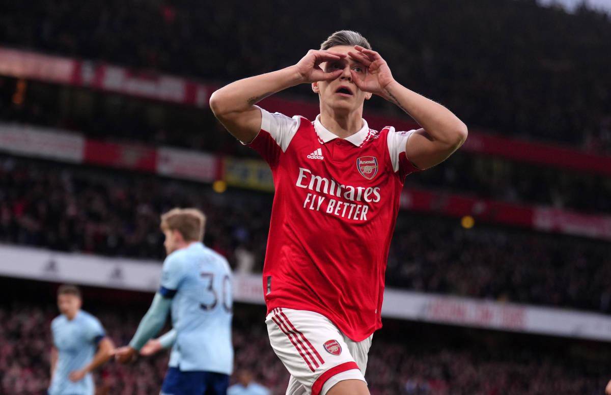 Trossard không còn nhiều cơ hội ra sân sau khi Eze đến Arsenal.