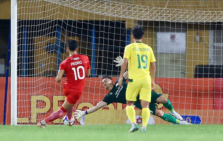 Trực tiếp bóng đá Thể Công Viettel - Công an TP.HCM: Không có bàn danh dự cho đội khách (Hết giờ) - 2