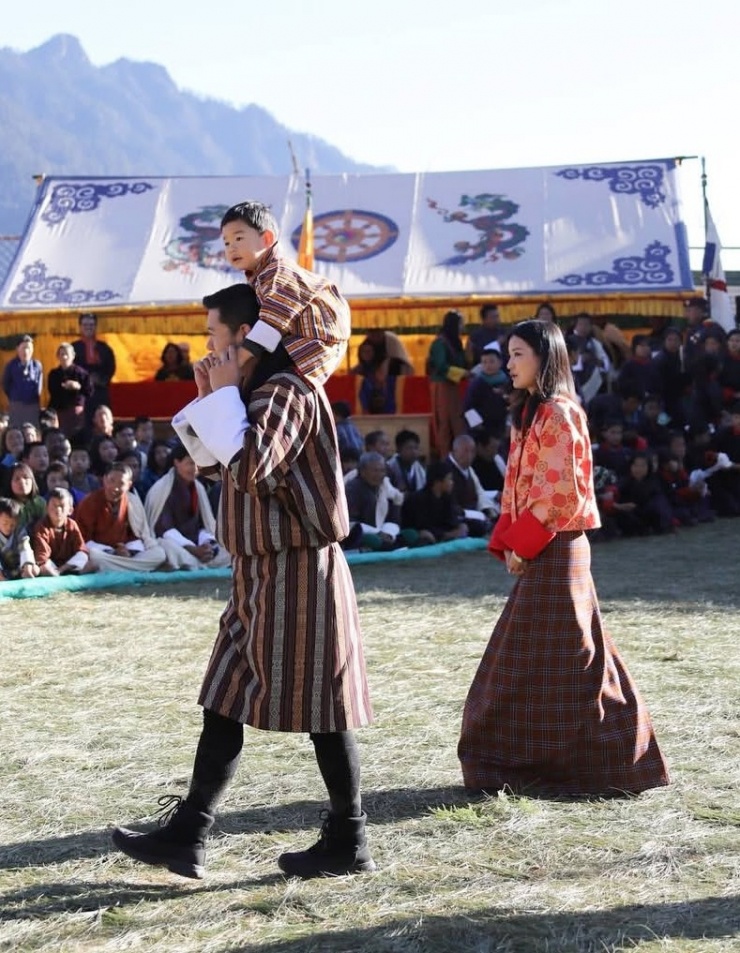 Phong cách thời trang của Hoàng hậu Bhutan - 5