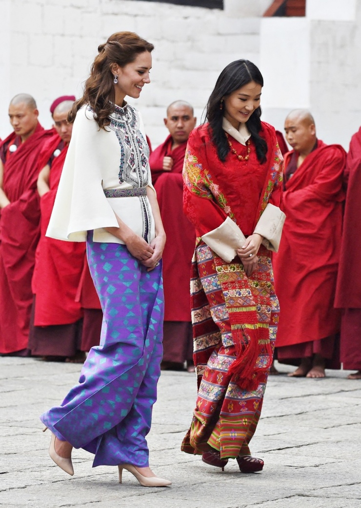 Phong cách thời trang của Hoàng hậu Bhutan - 7