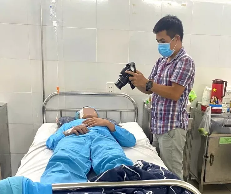 Nạn nhân được xác định mù vĩnh viễn. Ảnh: CA.