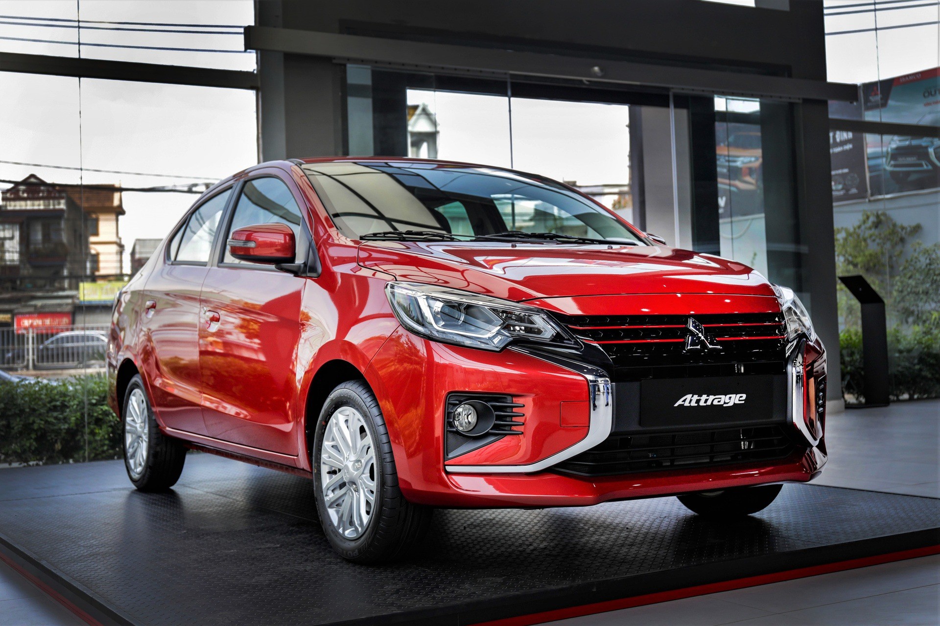 So sánh Mitsubishi Attrage và Kia Soluto: Lựa chọn xe sedan hạng B tầm giá 400 triệu đồng - 3