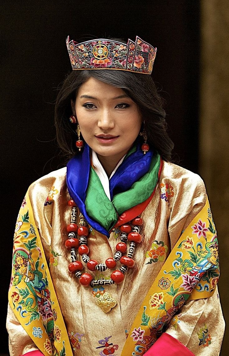 Phong cách thời trang của Hoàng hậu Bhutan - 10