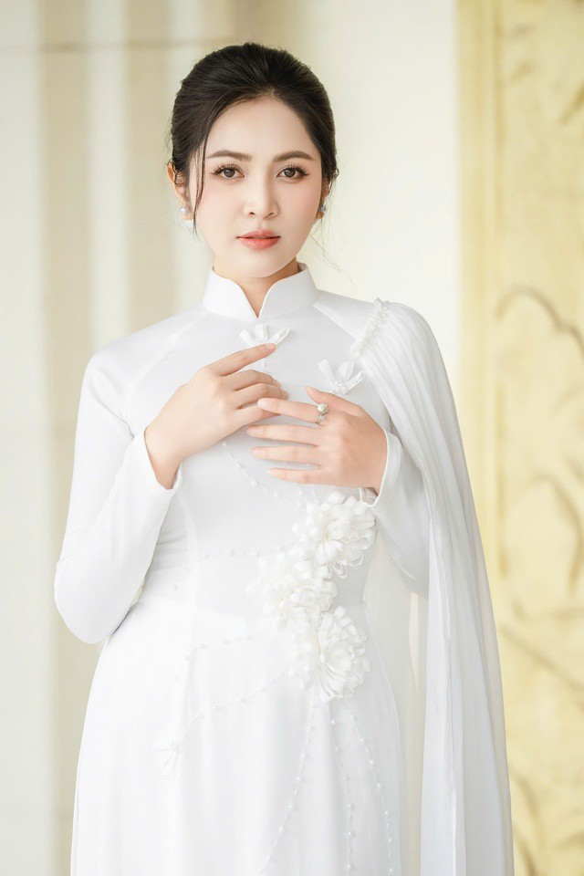 Ca sĩ Duyên Quỳnh: &#39;Viết tiếp câu chuyện hoà bình từng bị từ chối biểu diễn vì... không nổi tiếng&#39; - 2