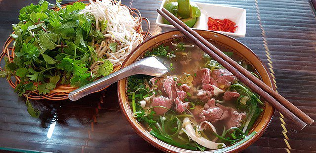 Ăn phở có nên vắt chanh? Cách ăn phở của người Hà Nội - 9