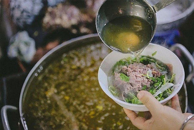 Ăn phở có nên vắt chanh? Cách ăn phở của người Hà Nội - 8