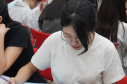 Vì sao có điểm chuẩn 30/30 khi môn Văn không có điểm 10?