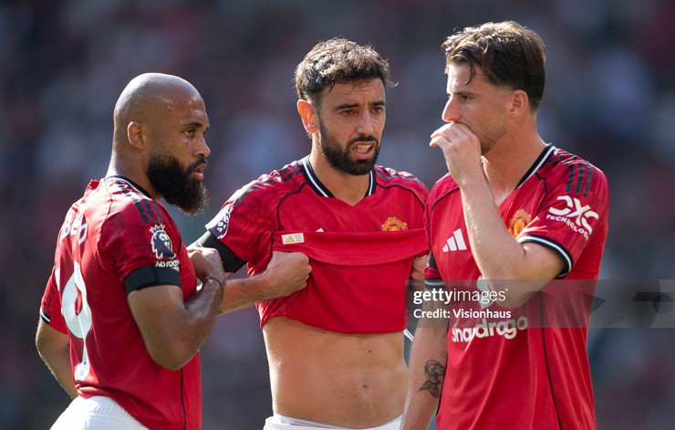 Fernandes vẫn là nhân tố quan trọng của Man United