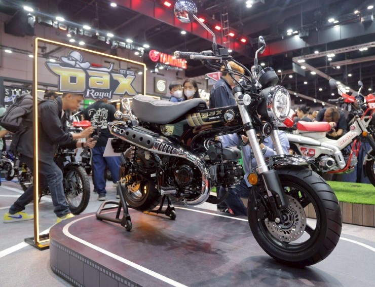 Ngắm Honda DAX Royal Limited Edition mang chất đẹp riêng - 2