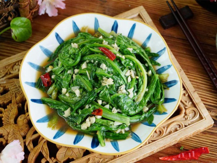 Rau diếp xào thơm ngon. Ảnh minh họa.