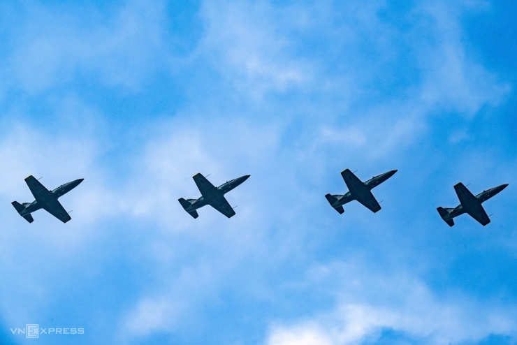 31 máy bay lần đầu hợp luyện trên quảng trường Ba Đình - 13