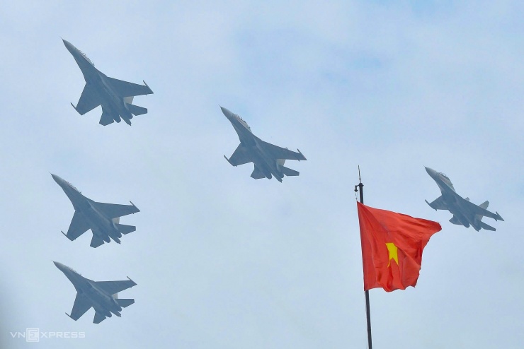 31 máy bay lần đầu hợp luyện trên quảng trường Ba Đình - 14