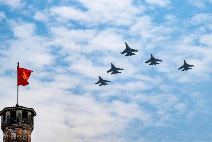 31 máy bay lần đầu hợp luyện trên quảng trường Ba Đình - 15