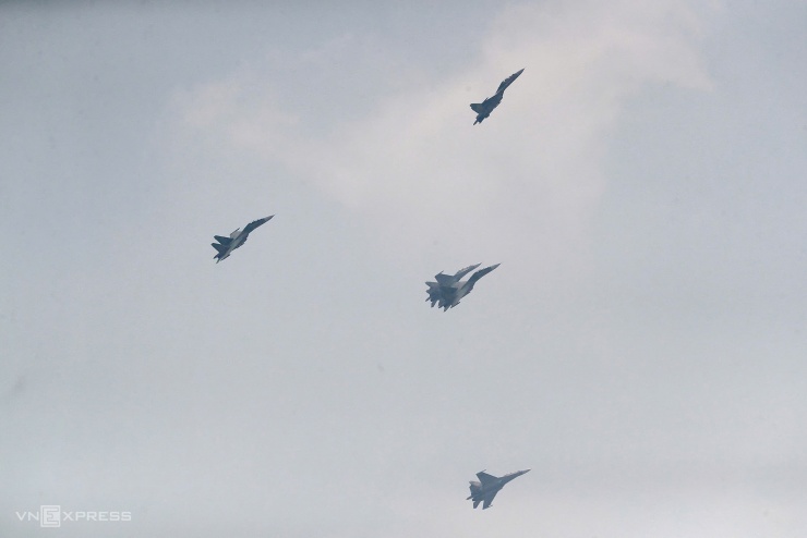 31 máy bay lần đầu hợp luyện trên quảng trường Ba Đình - 19