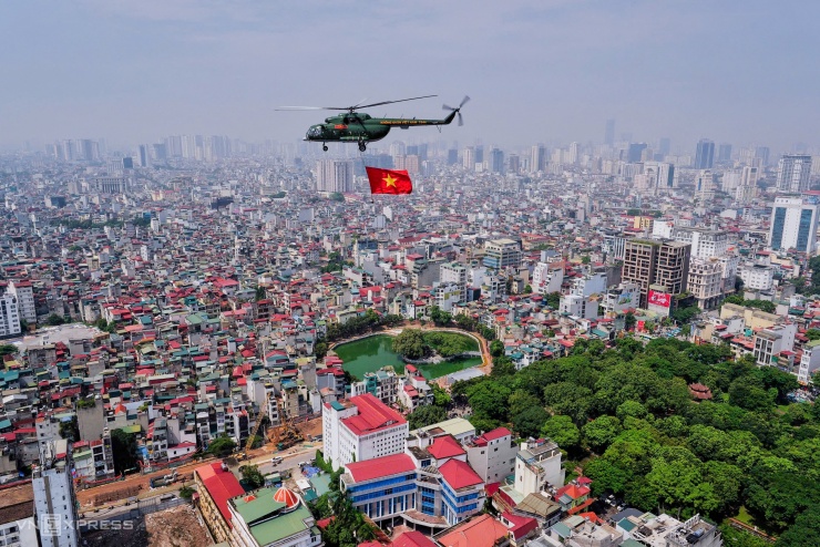 31 máy bay lần đầu hợp luyện trên quảng trường Ba Đình - 25