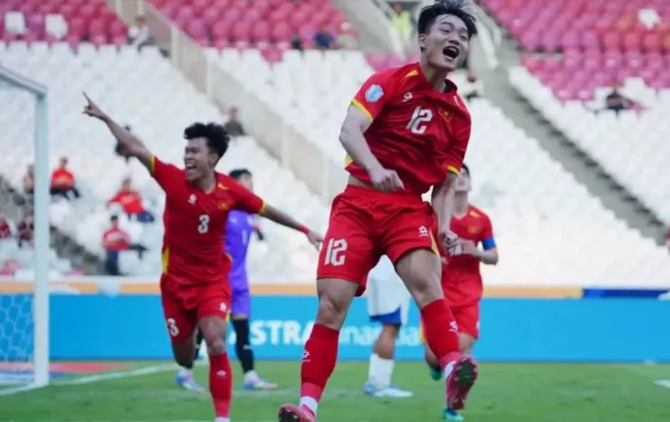 U-23 Việt Nam được trui rèn qua giải U-23 Đông Nam Á 2025 với ngôi vô địch. Ảnh: Bola