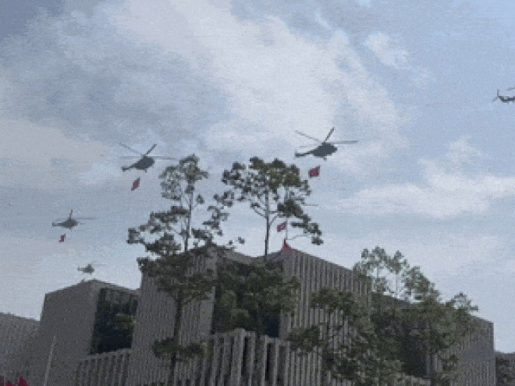 Mãn nhãn màn tập luyện của tiêm kích, trực thăng trên bầu trời Hà Nội