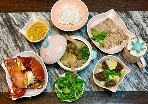 Mâm cơm thuần Việt dân dã đến bất ngờ của gia đình nữ diễn viên nổi tiếng VTV giữa trời Tây - 13